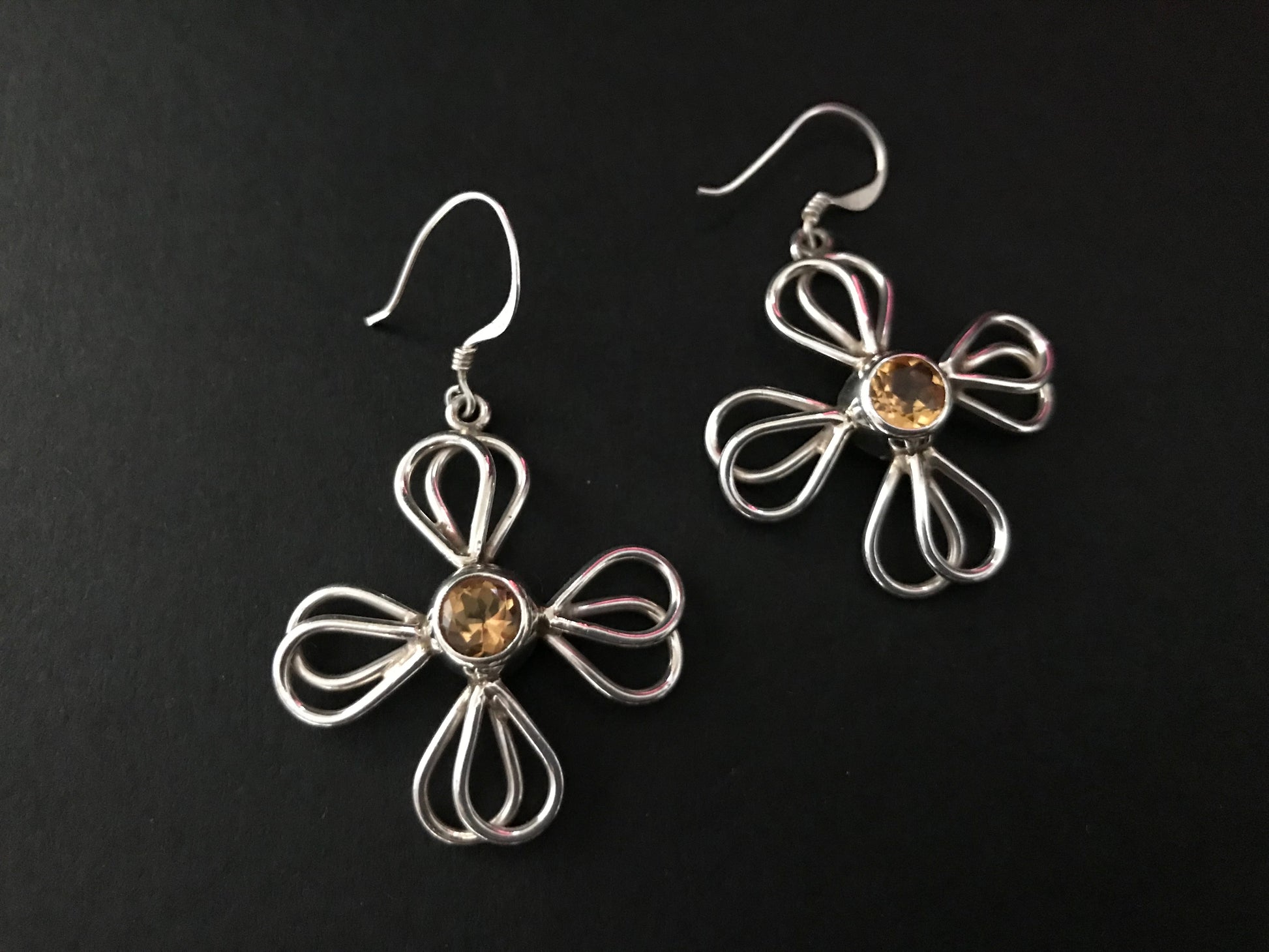 Handmade Tar Flower Earrings - Konmay London