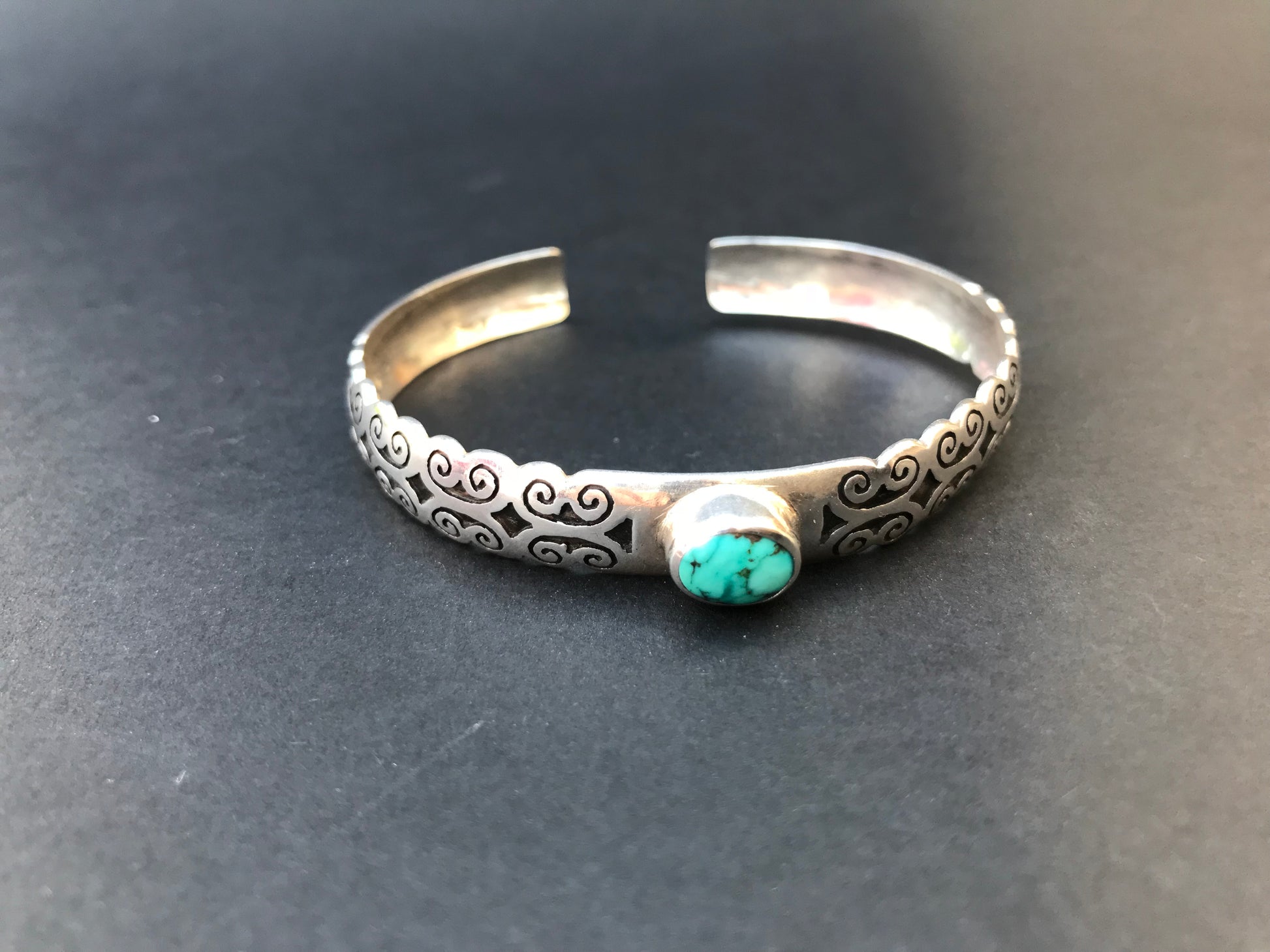 Handmade Floral Pattern engraved Amethyst/Garnet/Turquoise Cuff Bangle Bracelet - Konmay London