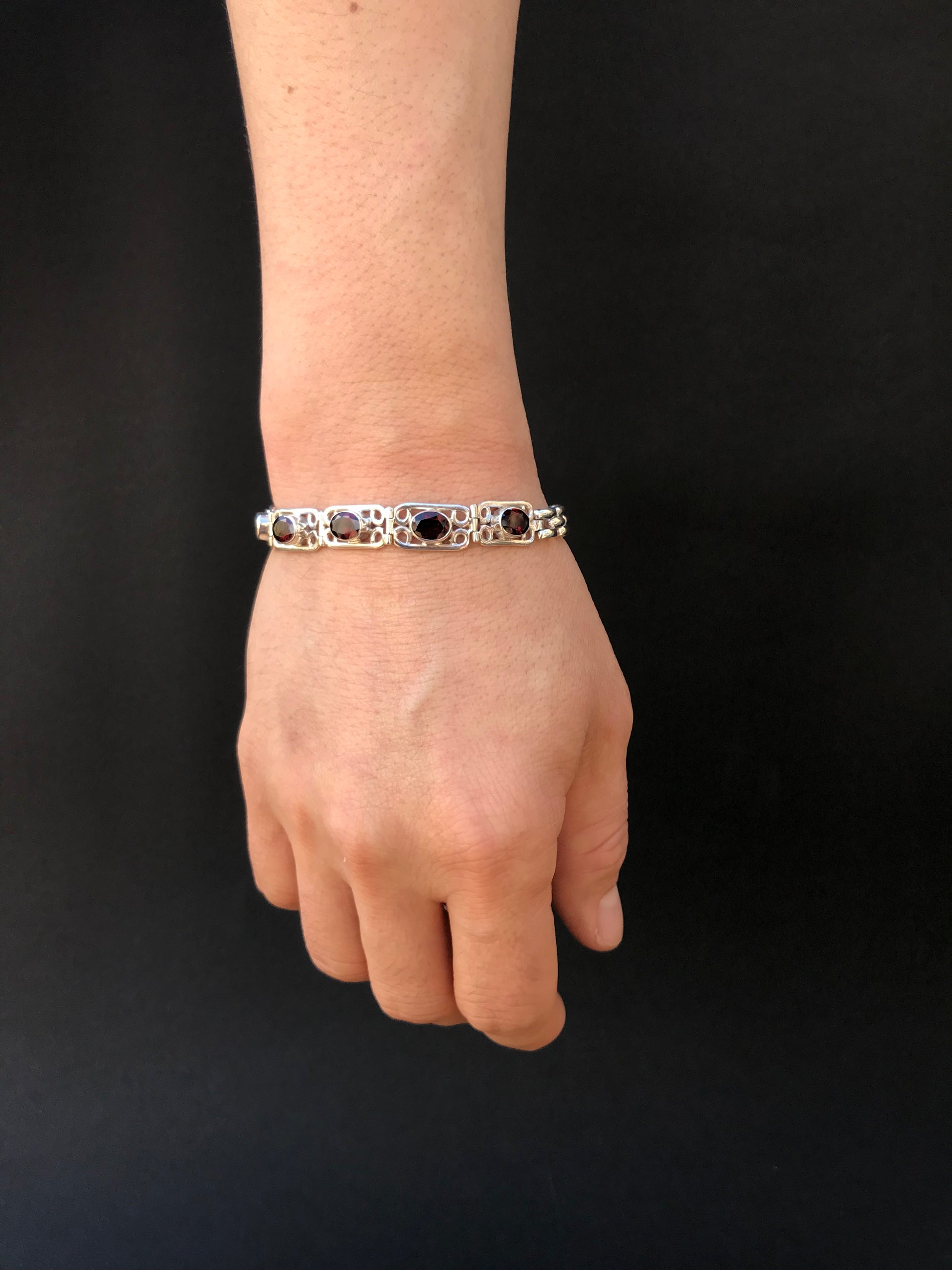 Handmade Chain Style 5 Gemstone Amethyst/Garnet Silver Bracelet - Konmay London