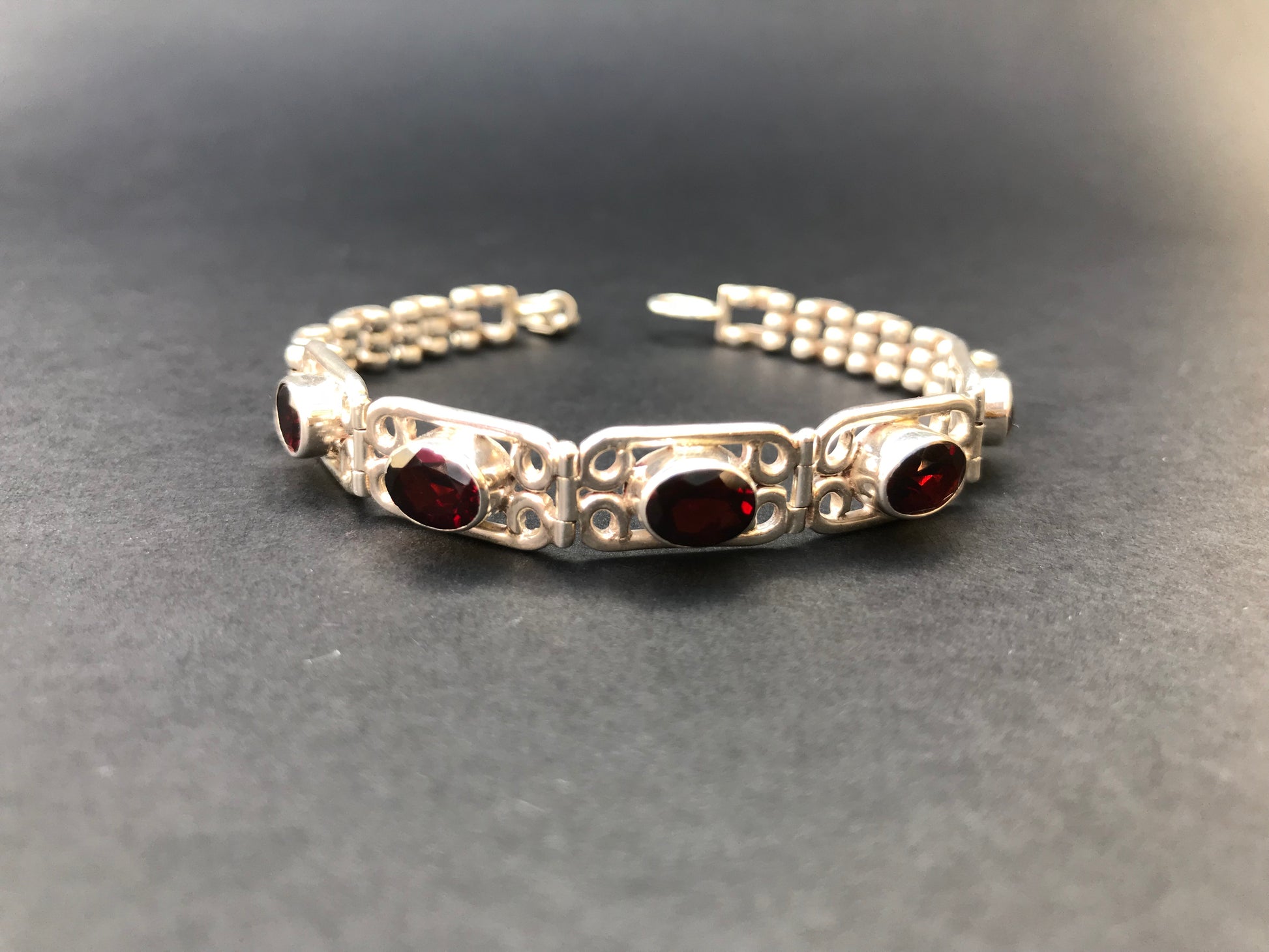 Handmade Chain Style 5 Gemstone Amethyst/Garnet Silver Bracelet - Konmay London