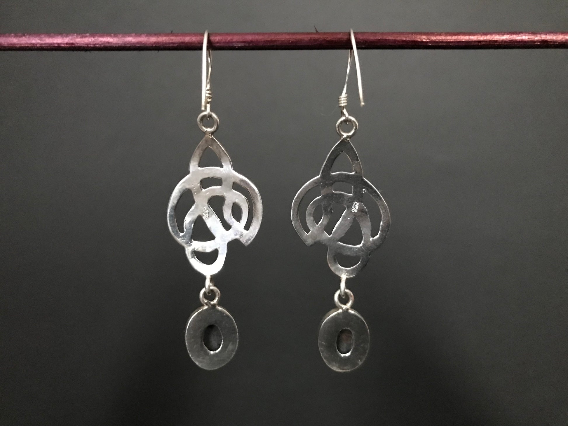 Handmade Celtic Knot Amethyst/Garnet Silver Earring - Konmay London
